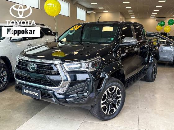 TOYOTA HILUX 2.8 D-4D TURBO DIESEL CD SRX PLUS 4X4 AUTOMÁTICO